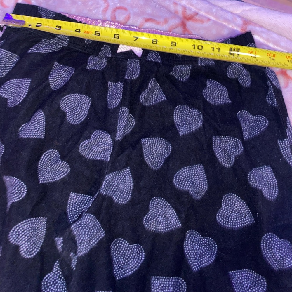 Betsy Johnson Intimates Heart pjs size small in black & pink!🖤💗 - Picture 8 of 12